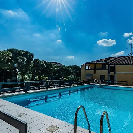 Chill Pool Cosy Desenzano del Garda